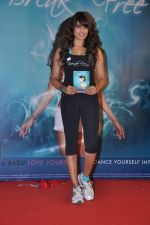 Bipasha Basu at her DVD fitness launch in Ghatkopar, Mumbai on 4th Jan 2013 (22).JPG