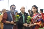 Shankar Mahadevan, Shaina NC at Nana Chudasma_s plant exhibition in Mumbai on 8th Jan 2013 (44).JPG