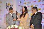 Aishwarya Rai Bachchan announces filmfare awards in Leela Hotel, Mumbai 9th Jan 2013 (102).JPG