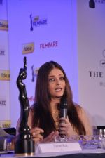 Aishwarya Rai Bachchan announces filmfare awards in Leela Hotel, Mumbai 9th Jan 2013 (124).JPG