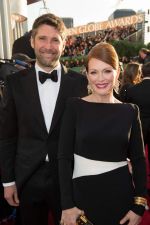 on the red carpet of Golden Globes on 13th Jan 2013 (27).jpg