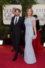on the red carpet of Golden Globes on 13th Jan 2013 (49).jpg