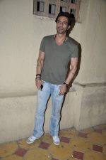 Arjun Rampal at Inkaar promotions at Gold Gym and screening in Santacruz, Mumbai on 15th Jan 2013 (49).JPG