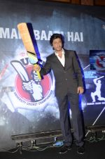 Shahrukh Khan at NDTV Toyota University Cricket Championship in Mumbai on 17th Jan 2013 (54).JPG
