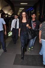 Deepika Padukone arrived in Mumbai Airport on 18th Jan 2013 (8).JPG