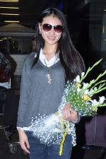Miss World 2012 Yu Wenxia at Mumbai Airport on 19th Jan 2013 (4).JPG