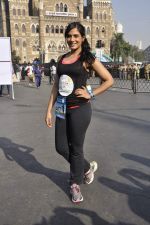 Richa Chadda at Standard Chartered Mumbai Marathon in Mumbai on 19th Jan 2013 (35).JPG