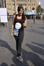 Richa Chadda at Standard Chartered Mumbai Marathon in Mumbai on 19th Jan 2013 (37).JPG