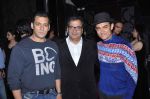 Salman Khan, Aamir Khan, Subhash Ghai at Subhash Ghai_s Birthday party in Mumbai on 24th Jan 2013 (13).jpg