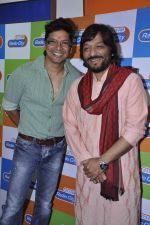 Shaan and Roop kumar rathod at radio city musical-e-azam in Mumbai on 31st Jan 2013 (17).JPG