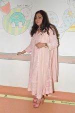 Tina Ambani at Bhavna Jasra_s First impression gallery launch in  Kokilaben Ambani Hospital, Mumbai on 1st Jan 2013 (72).JPG