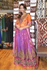 Iris in a Shruti Sancheti outfit at Hue for Shruit Sancheti in Inox, Mumbai on 2nd Feb 2013.jpg