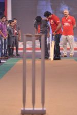 Sachin Tendulkar at NDTV Support My school 9am to 9pm campaign which raised 13.5 crores in Mumbai on 3rd Feb 2013 (14).JPG