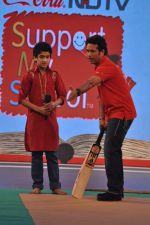 Sachin Tendulkar at NDTV Support My school 9am to 9pm campaign which raised 13.5 crores in Mumbai on 3rd Feb 2013 (32).JPG