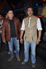 Ajay Devgan, Sajid Khan on the sets of Nach Baliye 5 in Filmistan, Mumbai on 5th Feb 2013 (67).JPG
