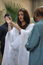 Aishwarya Rai Bachchan pledge their support towards the girl child through Plan India at his home on 9th Feb 2013 (336).JPG