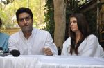 Aishwarya Rai, Abhishek Bachchan pledge their support towards the girl child through Plan India at his home on 9th Feb 2013 (271).JPG