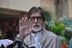 Amitabh Bachchan pledge their support towards the girl child through Plan India at his home on 9th Feb 2013 (294).JPG