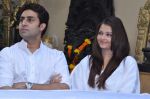 Aishwarya Rai, Abhishek Bachchan pledge their support towards the girl child through Plan India at his home on 9th Feb 2013 (9).JPG
