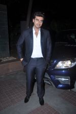 Arjun Kapoor snapped at Novotel, Mumbai on 12th Feb 2013 (5).JPG