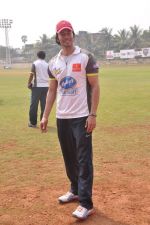 with Mumbai Heroes practice for CCL match in Mumbai on 12th feb 2013 (62).JPG