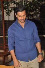 John Abraham date with feamle journalists in Mumbai on 16th Feb 2013 (10).JPG