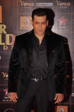Salman Khan at Star Guild Awards red carpet in Mumbai on 16th Feb 2013 (133).JPG