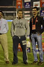 Salman Khan at ccl match from hyderabad on 17th Feb 2013 (182).JPG