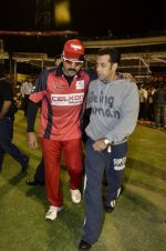 Salman Khan at ccl match from hyderabad on 17th Feb 2013 (67).JPG