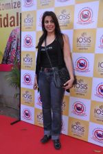 Pooja Bedi at Cancer Aid and Research Foundation Event in IOSIS Spa, Khar on 22nd Feb 2013 (90).JPG