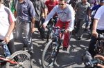 Salman Khan on Bicycle to celebrate car free day in Mumbai on 24th Feb 2013 (5).JPG