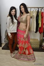 Sucheta Sharma at Amy Milloria_s Womens day fashion event in Mumbai on 5th March 2013 (46).JPG