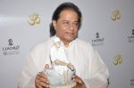 Anup Jalota launches special Sai Baba  sculpture for Lladro in Marine Drive, M umbai on 7th March 2013 (7).JPG