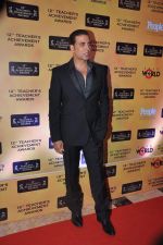 Akshay Kumar at Teachers Awards in Taj Land_s End, Mumbai on 9th March 2013 (110).JPG