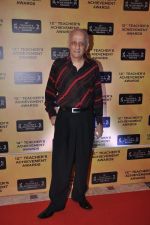 Mukesh BHatt at Teachers Awards in Taj Land_s End, Mumbai on 9th March 2013 (103).JPG