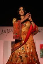 Shweta Kohli at An evening marked as a tribute to 100 years of Cinema - by Anjanna Kuthiala & Vandy Mehra in Mumbai on 11th March 2013.JPG