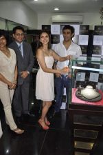 Aditi rao Hydari and Amit Sadh at popley Platinum Jewellery Launch in Mumbai on 13th March 2013 (28).JPG