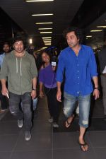 Sunny Deol and Bobby Deol snapped at the airport returning from bangkok after shoot in Mumbai on 13th March 2013 (12).JPG