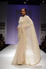 Model walks the ramp for Soltee Show at Wills Lifestyle India Fashion Week 2013 Day 3 in Mumbai on 15th March 2013 (72).JPG