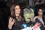 Raveena Tandon unveils Sonaakshi Raaj_s couture line From Eden With Love in Mumbai on 15th March 2013 (41).JPG