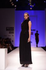 Model walks for Chandrani, Mrinalini, Dhruv-Pallavi Show at Wills Fashion Week 2013 Day 5 on 17th March  (104).JPG