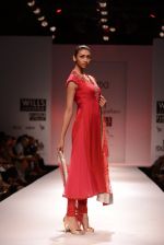 Model walks for Chandrani, Mrinalini, Dhruv-Pallavi Show at Wills Fashion Week 2013 Day 5 on 17th March  (124).JPG