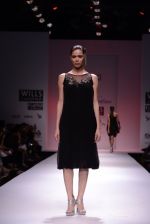 Model walks for Chandrani, Mrinalini, Dhruv-Pallavi Show at Wills Fashion Week 2013 Day 5 on 17th March  (157).JPG
