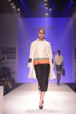 Model walks for Chandrani, Mrinalini, Dhruv-Pallavi Show at Wills Fashion Week 2013 Day 5 on 17th March  (78).JPG