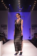 Model walks for Chandrani, Mrinalini, Dhruv-Pallavi Show at Wills Fashion Week 2013 Day 5 on 17th March  (85).JPG