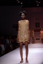 Model walks the ramp for Rehane Show at Wills Lifestyle India Fashion Week 2013 Day 5 in Mumbai on 17th March 2013 (4).JPG