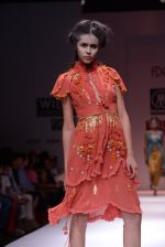 Model walks the ramp for Rehane Show at Wills Lifestyle India Fashion Week 2013 Day 5 in Mumbai on 17th March 2013 (42).JPG