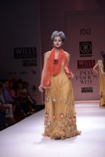 Model walks the ramp for Rehane Show at Wills Lifestyle India Fashion Week 2013 Day 5 in Mumbai on 17th March 2013 (52).JPG