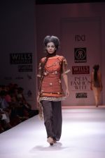 Model walks the ramp for Rehane Show at Wills Lifestyle India Fashion Week 2013 Day 5 in Mumbai on 17th March 2013 (74).JPG