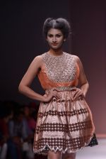 Model walks the ramp for Rehane Show at Wills Lifestyle India Fashion Week 2013 Day 5 in Mumbai on 17th March 2013 (92).JPG